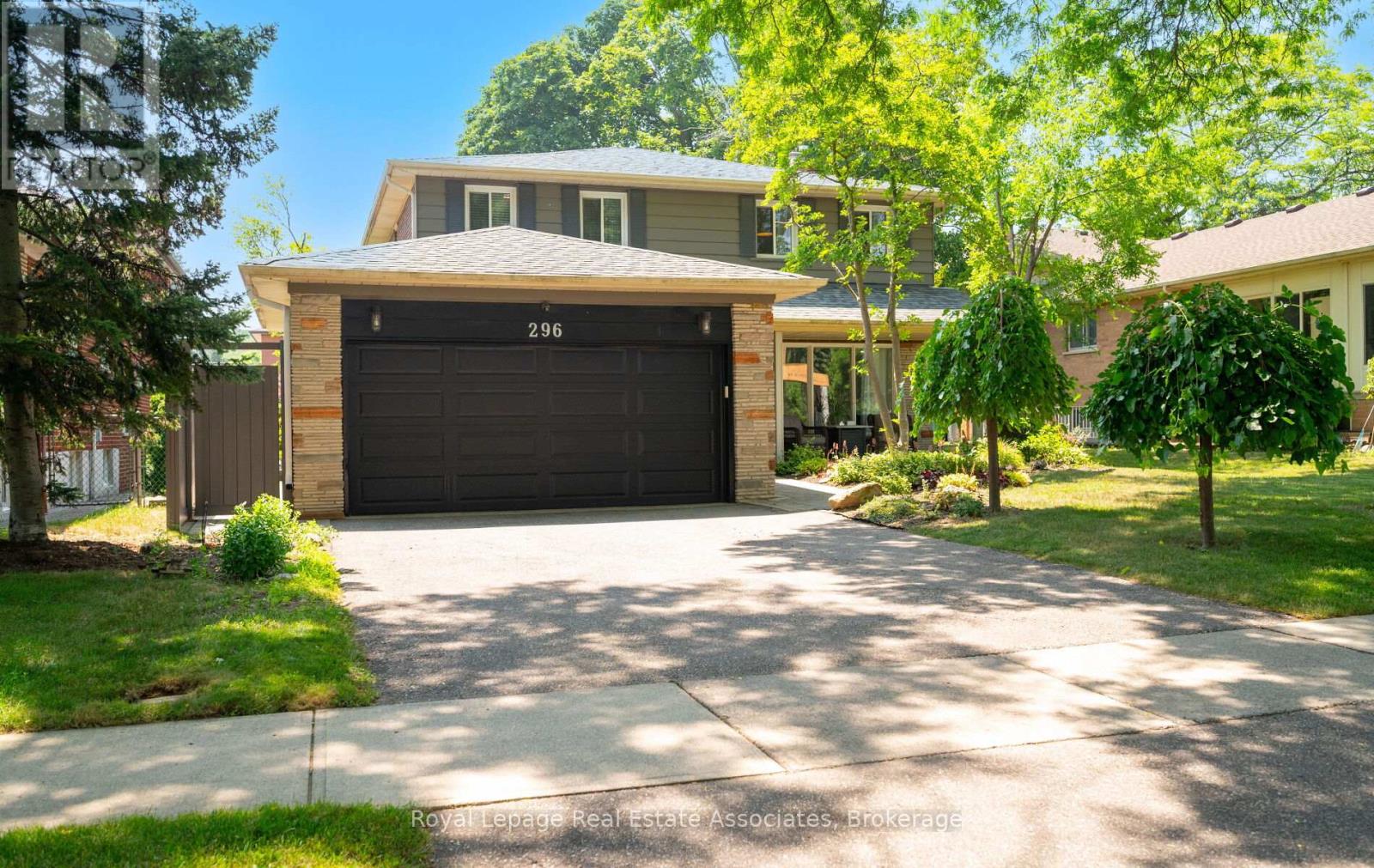 296 Chantenay Drive, Mississauga, Ontario  L5A 1E7 - Photo 3 - W12491702