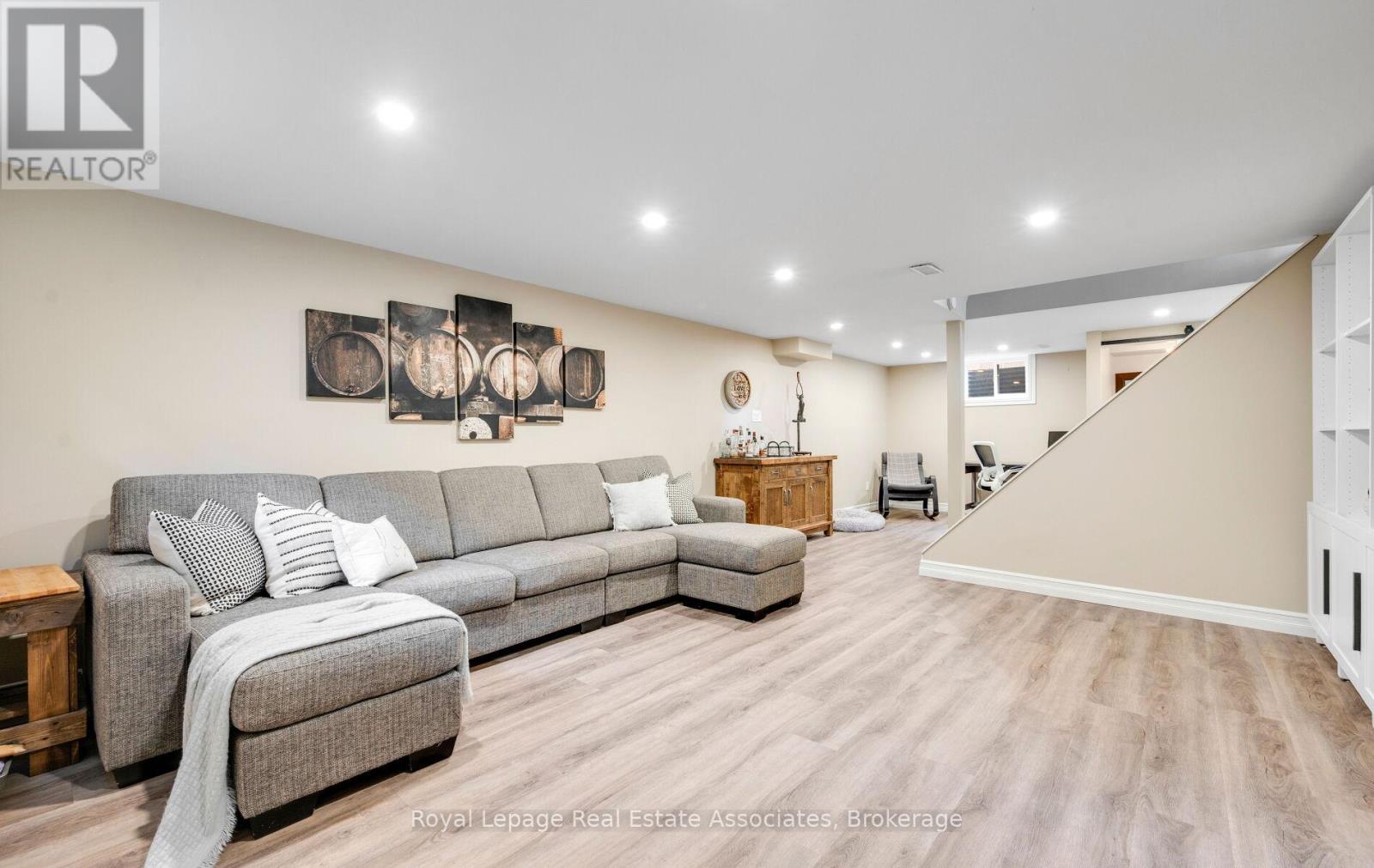 296 Chantenay Drive, Mississauga, Ontario  L5A 1E7 - Photo 34 - W12491702