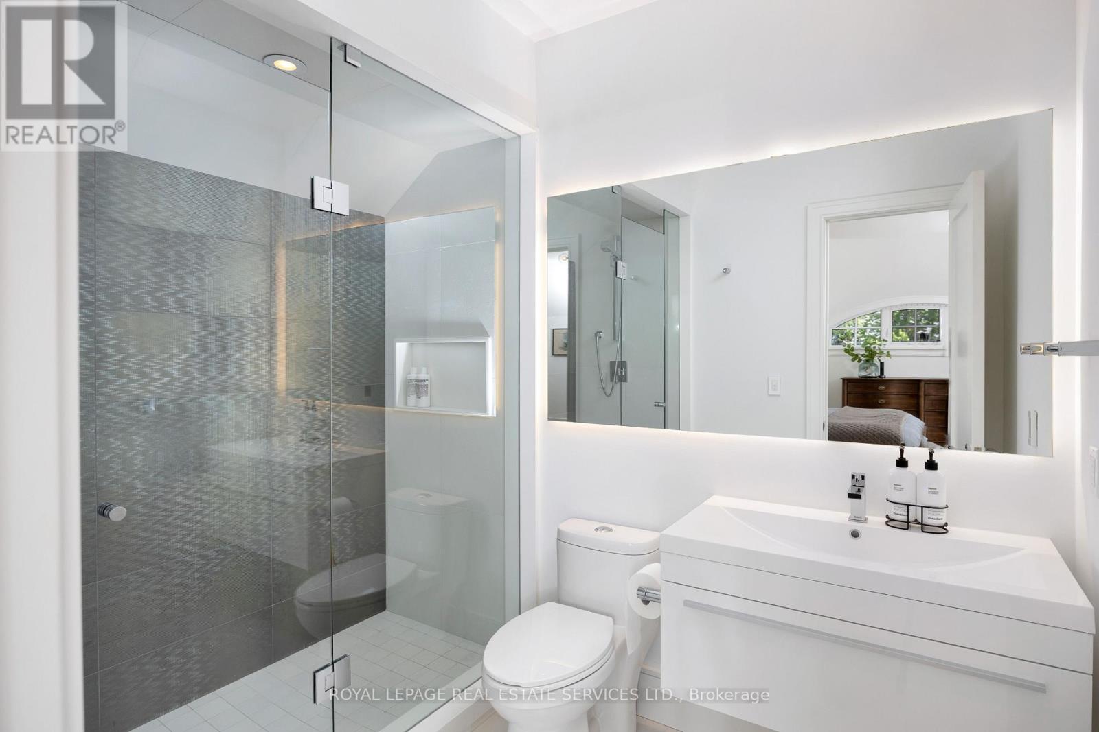 57 Meadowbank Road, Toronto, Ontario  M9B 5C7 - Photo 22 - W12491718