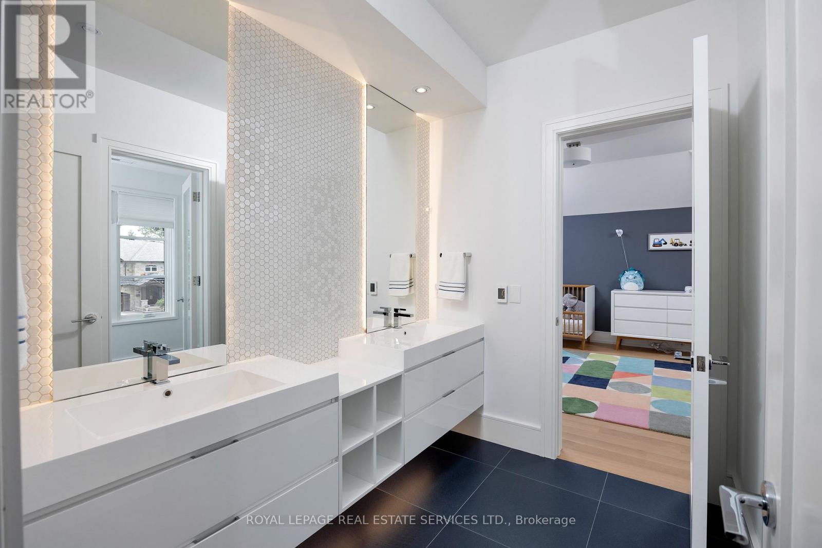 57 Meadowbank Road, Toronto, Ontario  M9B 5C7 - Photo 30 - W12491718