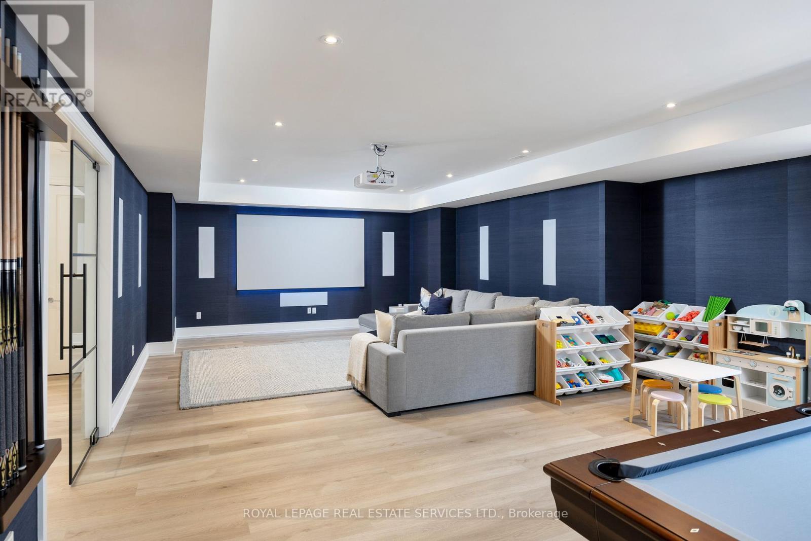 57 Meadowbank Road, Toronto, Ontario  M9B 5C7 - Photo 39 - W12491718