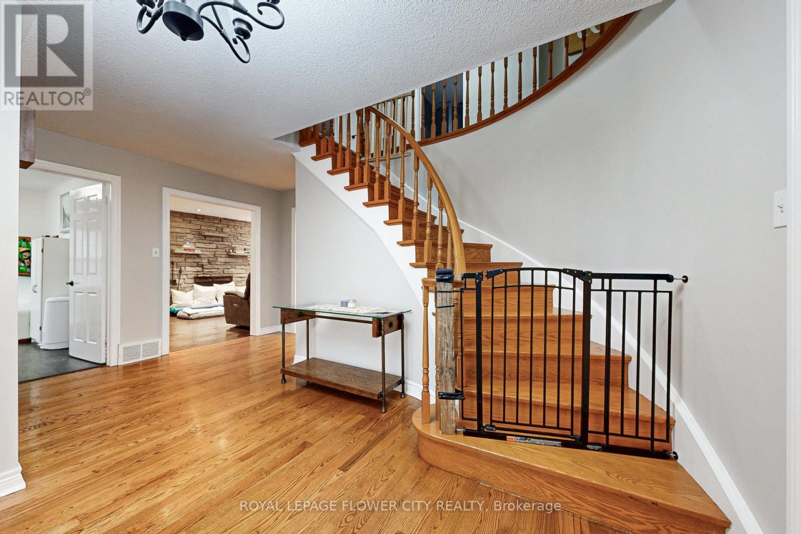 29 Gibson Lake Drive, Caledon, Ontario  L7E 4B3 - Photo 13 - W12491734