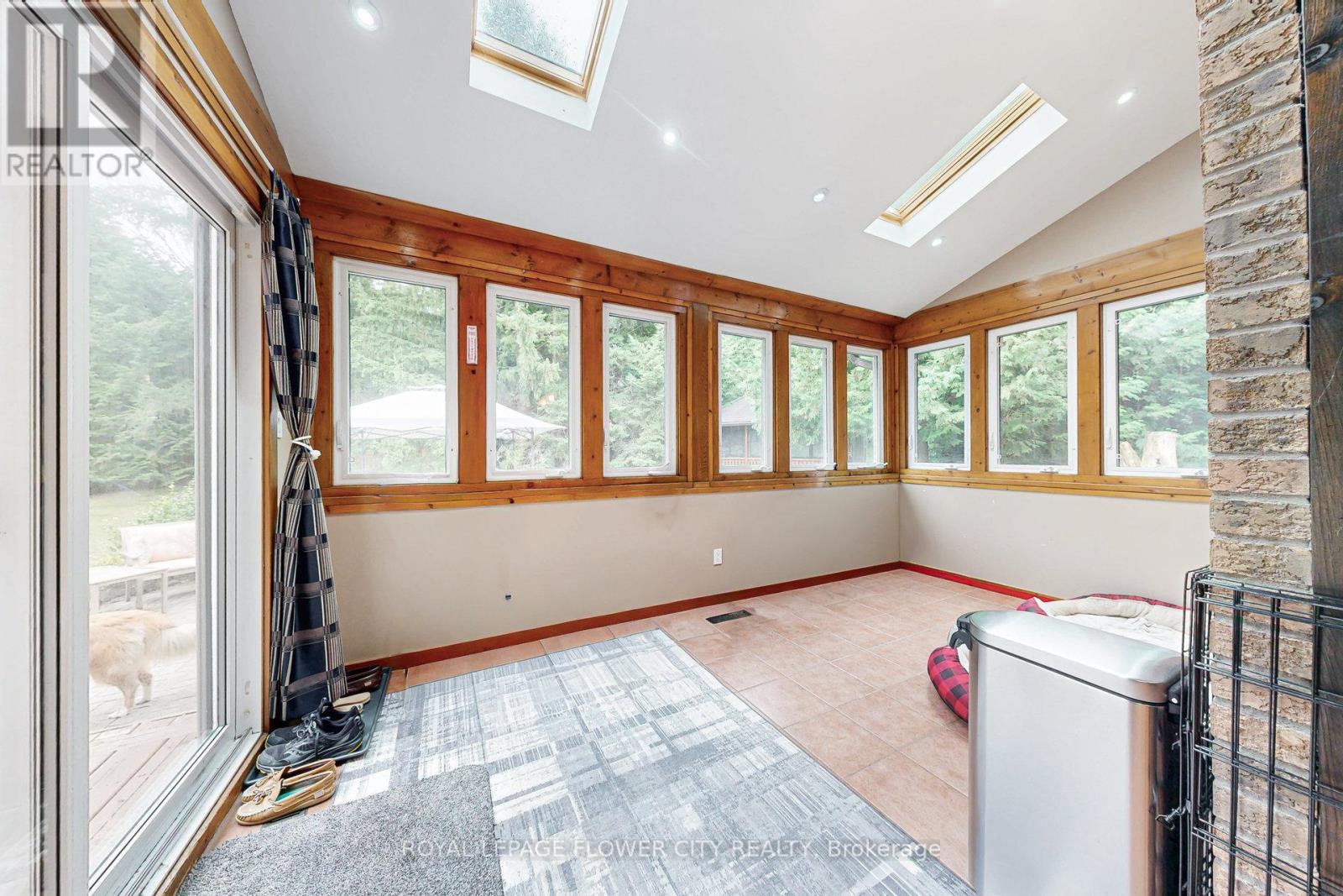 29 Gibson Lake Drive, Caledon, Ontario  L7E 4B3 - Photo 4 - W12491734