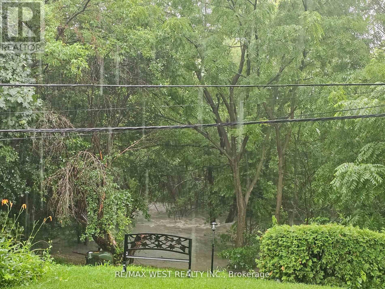 Upper - 51 Monterrey Drive, Toronto, Ontario  M9V 1S9 - Photo 23 - W12491780