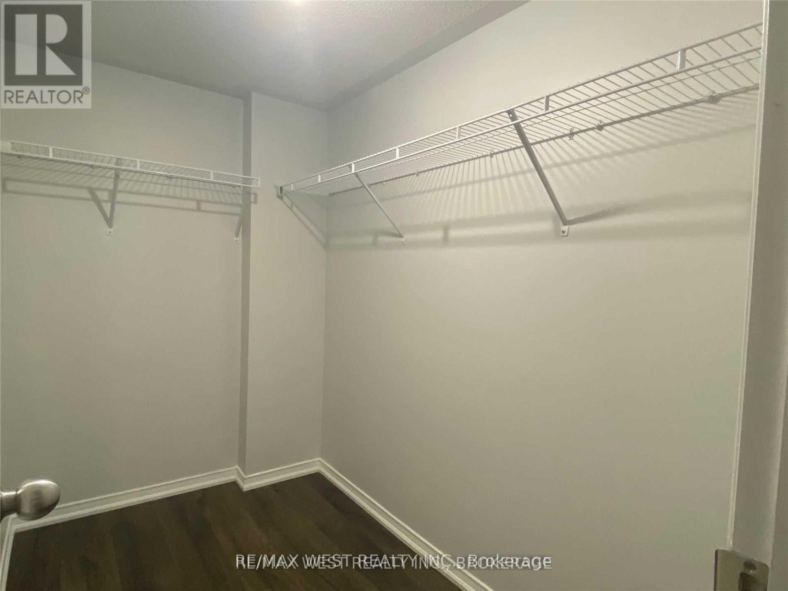 421 - 130 Widdicombe Hill Boulevard, Toronto, Ontario  M9R 4A6 - Photo 12 - W12491792