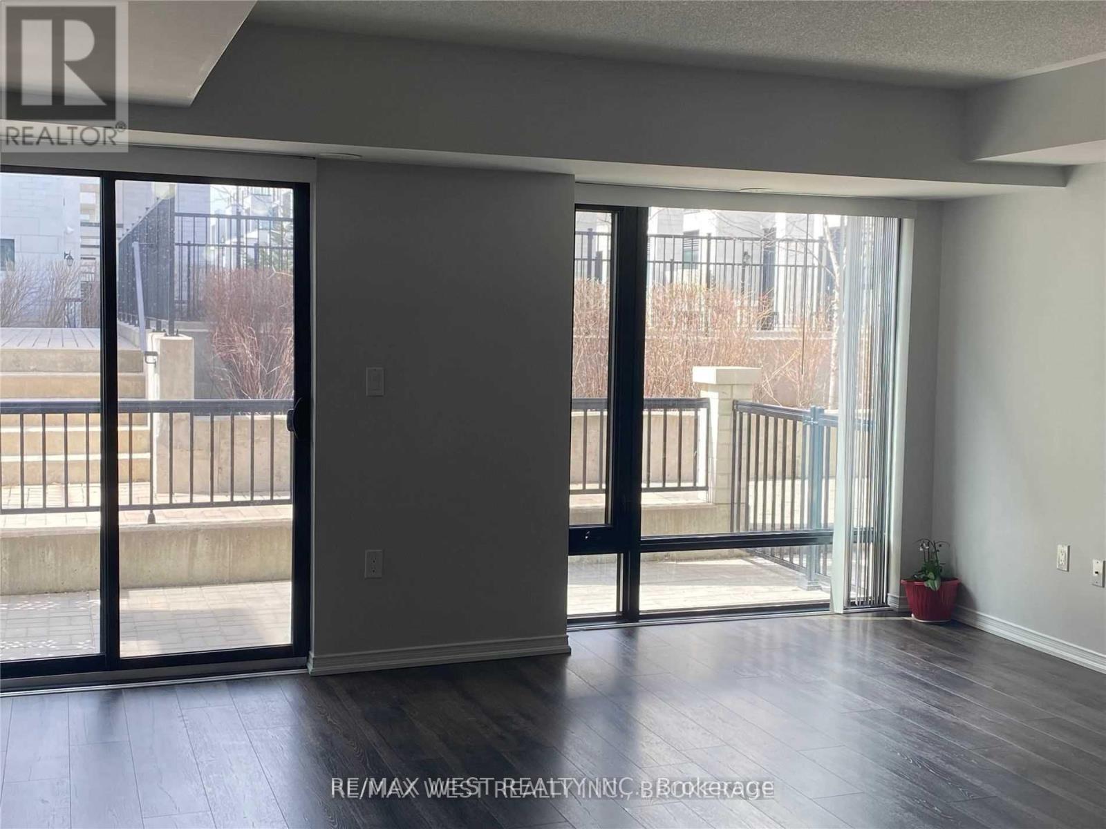 421 - 130 Widdicombe Hill Boulevard, Toronto, Ontario  M9R 4A6 - Photo 4 - W12491792