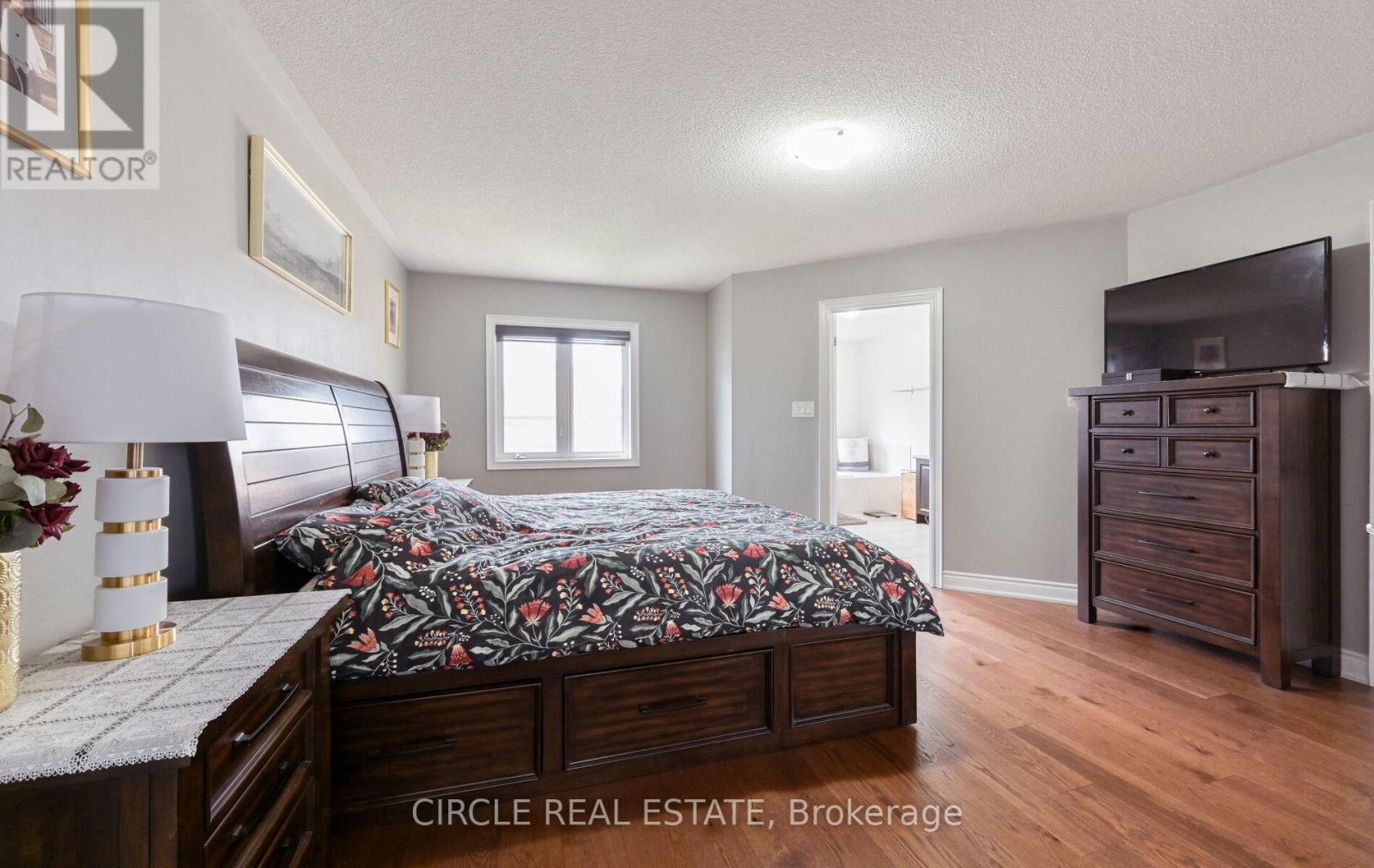 22 Brussels Avenue, Brampton, Ontario  L6Z 0A5 - Photo 14 - W12491806