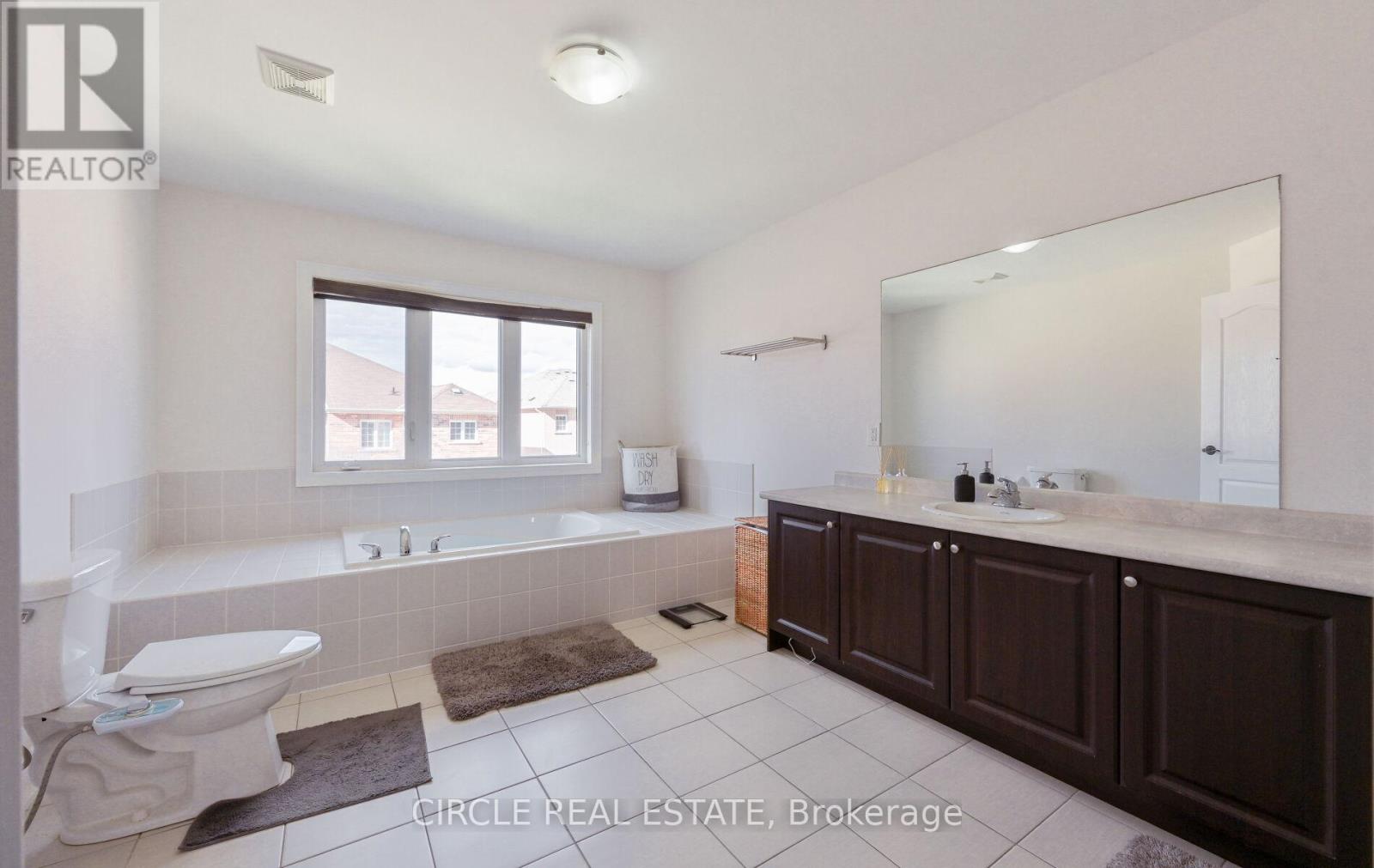 22 Brussels Avenue, Brampton, Ontario  L6Z 0A5 - Photo 18 - W12491806