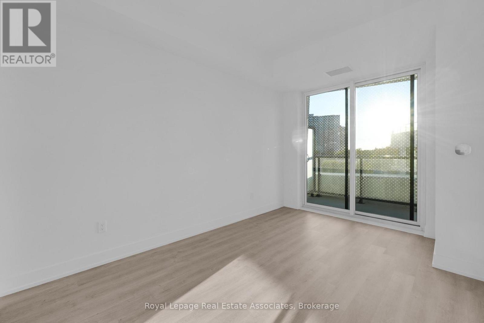 508 - 60 Central Park Roadway, Toronto, Ontario  M9A 0E6 - Photo 10 - W12491840