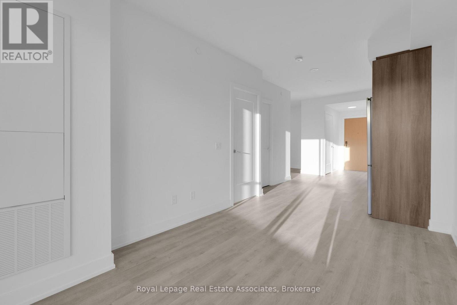 508 - 60 Central Park Roadway, Toronto, Ontario  M9A 0E6 - Photo 14 - W12491840