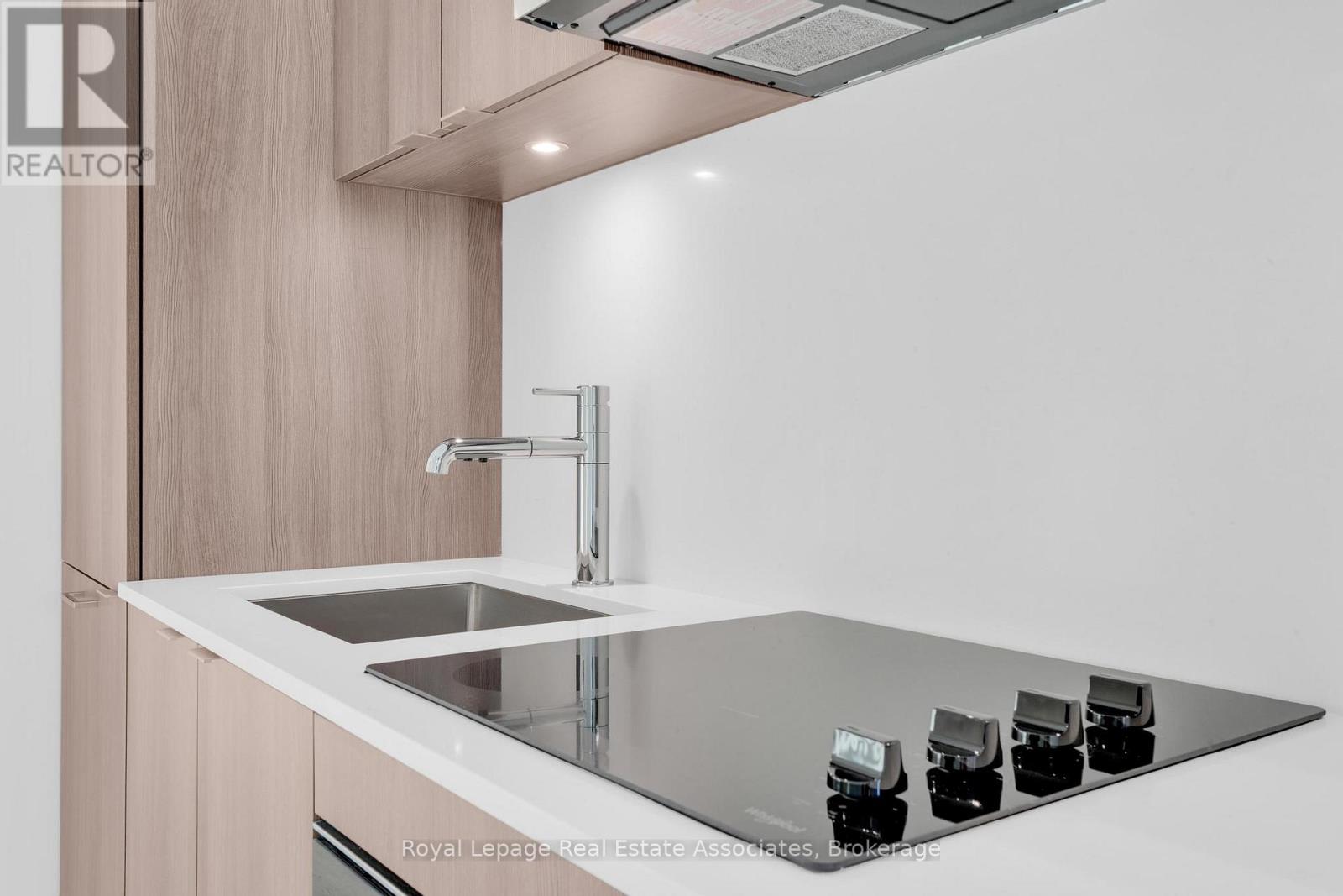 508 - 60 Central Park Roadway, Toronto, Ontario  M9A 0E6 - Photo 16 - W12491840