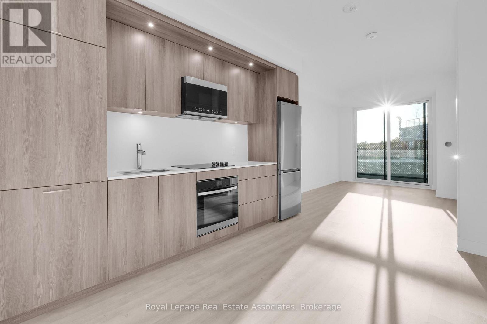 508 - 60 Central Park Roadway, Toronto, Ontario  M9A 0E6 - Photo 2 - W12491840