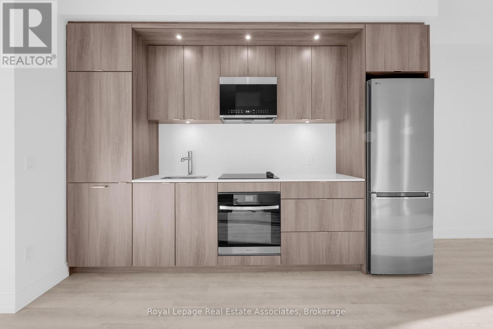 508 - 60 Central Park Roadway, Toronto, Ontario  M9A 0E6 - Photo 4 - W12491840