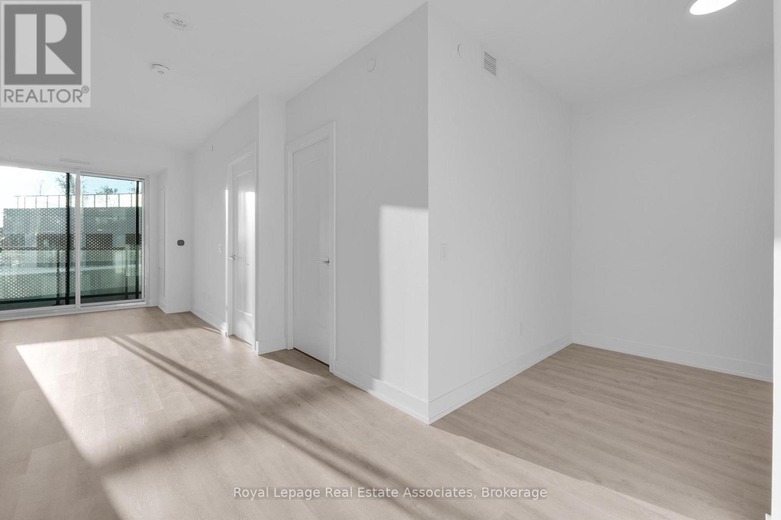 508 - 60 Central Park Roadway, Toronto, Ontario  M9A 0E6 - Photo 6 - W12491840