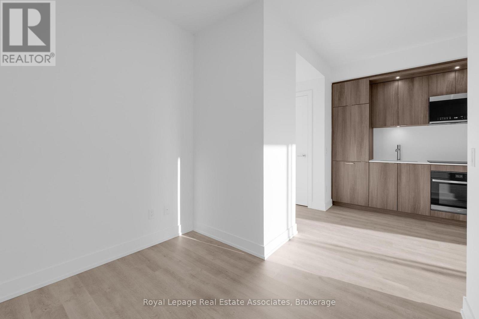 508 - 60 Central Park Roadway, Toronto, Ontario  M9A 0E6 - Photo 8 - W12491840