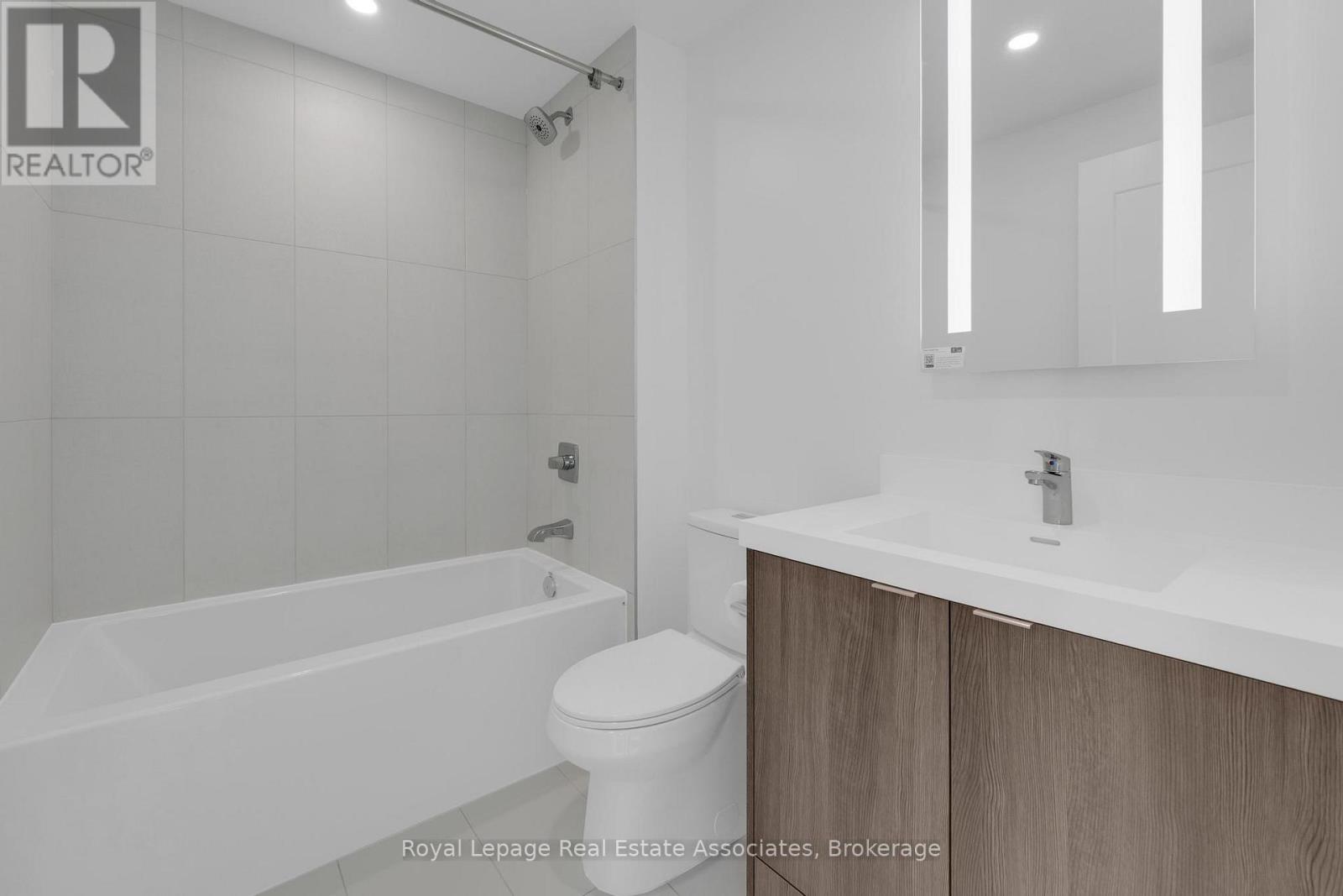 508 - 60 Central Park Roadway, Toronto, Ontario  M9A 0E6 - Photo 9 - W12491840