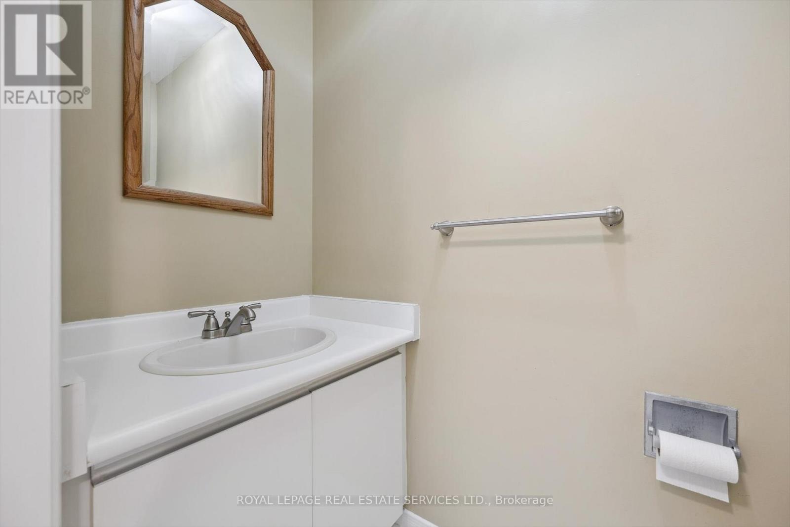 1468 Reeves Gate, Oakville, Ontario  L6M 3H3 - Photo 16 - W12491862