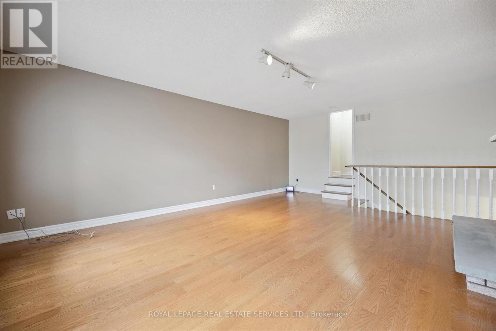 1468 Reeves Gate, Oakville, Ontario  L6M 3H3 - Photo 22 - W12491862