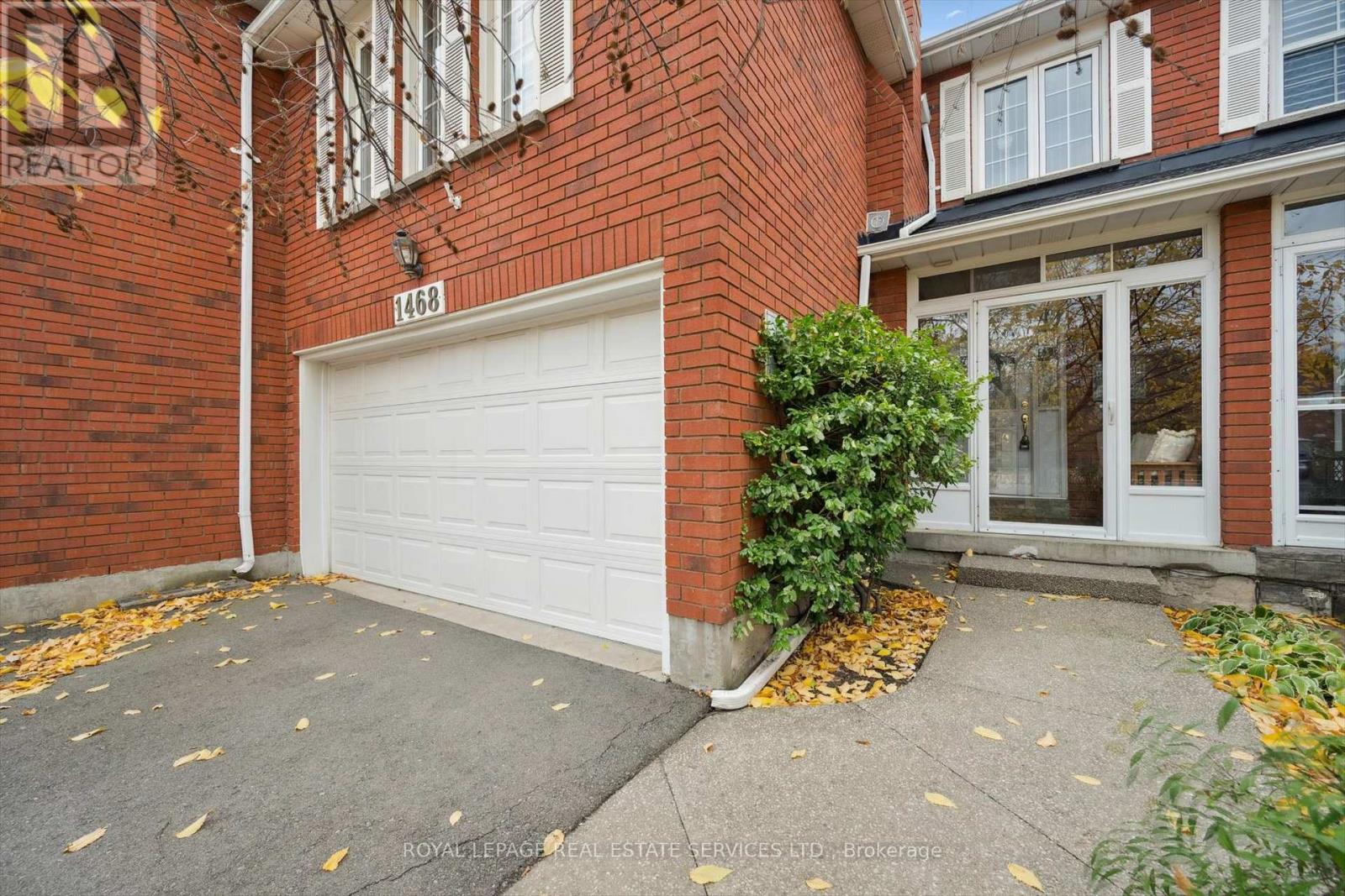 1468 Reeves Gate, Oakville, Ontario  L6M 3H3 - Photo 3 - W12491862