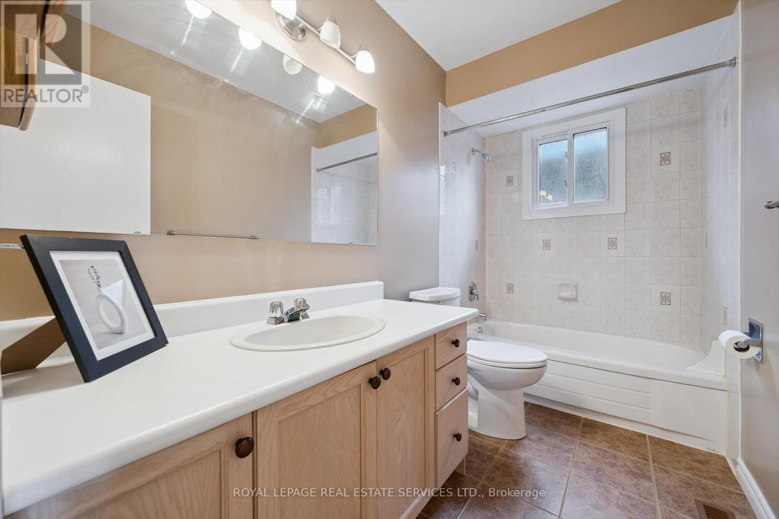 1468 Reeves Gate, Oakville, Ontario  L6M 3H3 - Photo 33 - W12491862