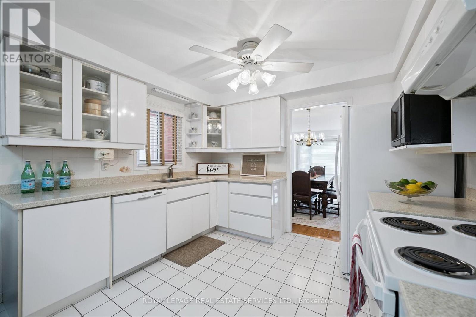 1468 Reeves Gate, Oakville, Ontario  L6M 3H3 - Photo 7 - W12491862