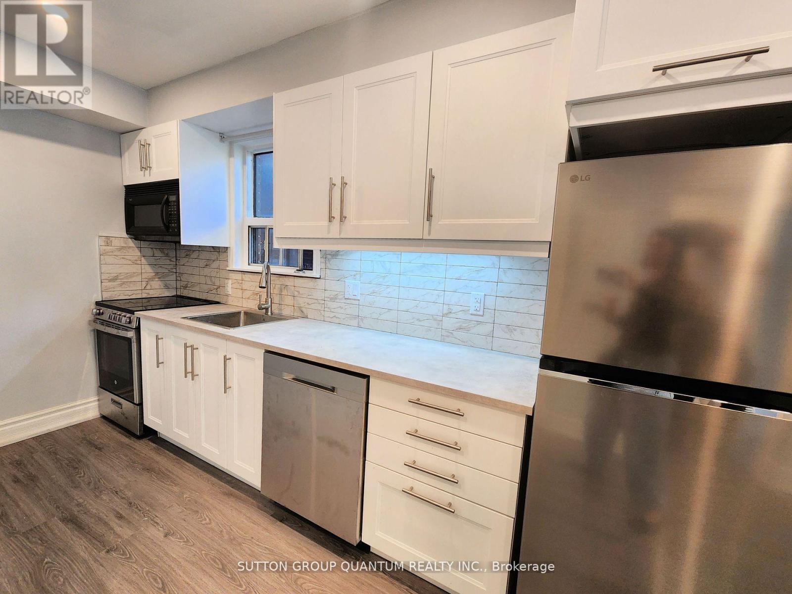 2 (Rear Main) - 122 Newcastle Street, Toronto, Ontario  M8Z 1C8 - Photo 2 - W12491886