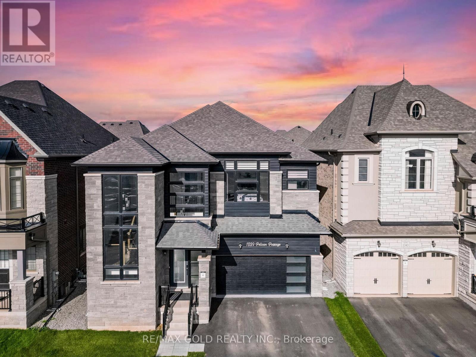 1339 PELLICAN PASS, Oakville, Ontario