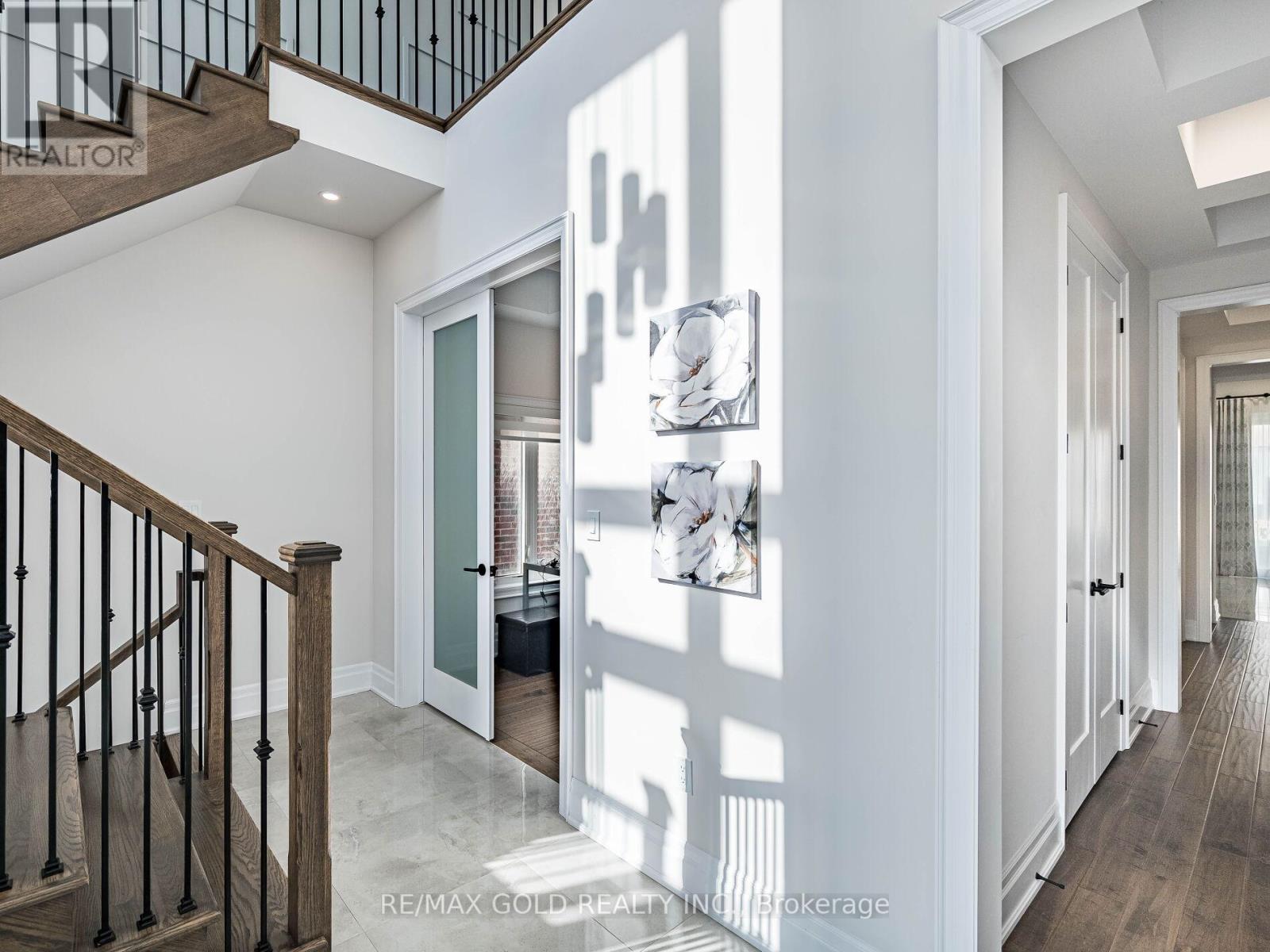 1339 Pellican Pass, Oakville, Ontario  L6H 7Z9 - Photo 4 - W12491890