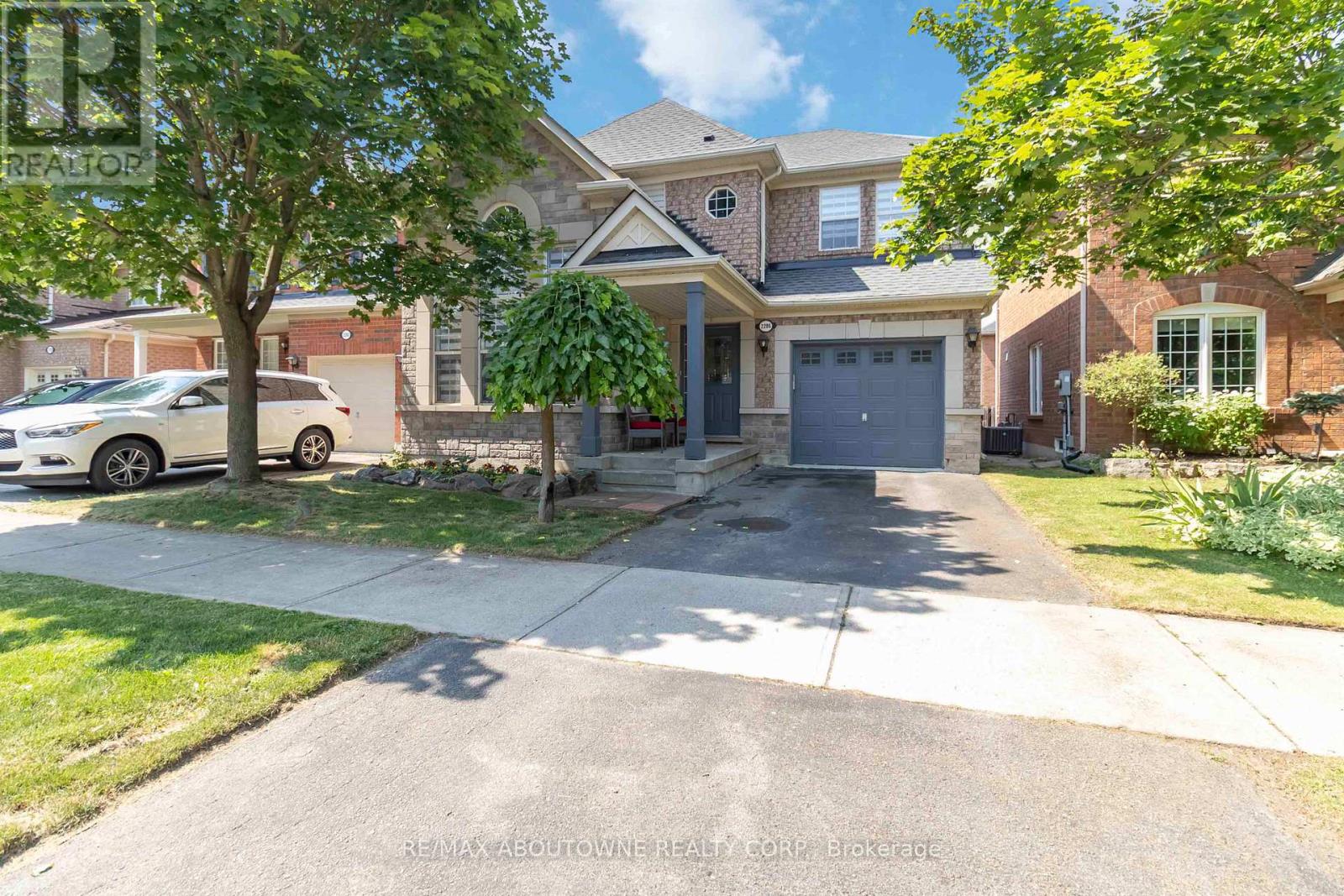 2286 DUNFOREST CRESCENT, Oakville, Ontario