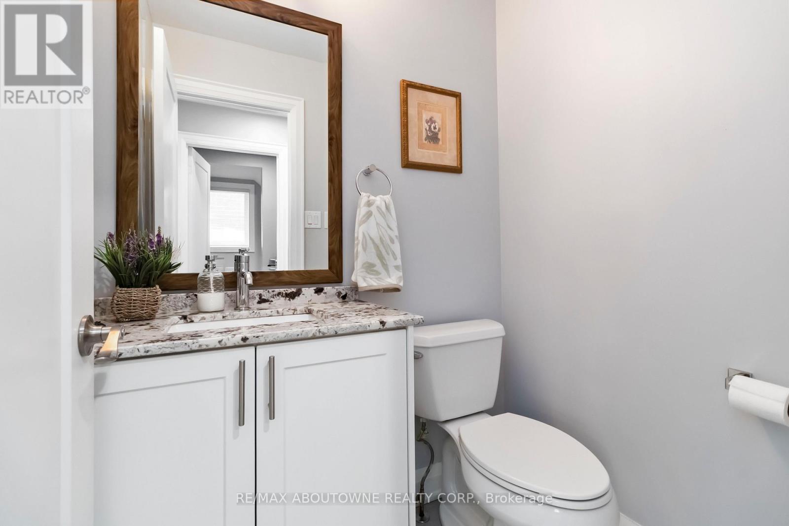 2286 Dunforest Crescent, Oakville, Ontario  L6M 4X3 - Photo 13 - W12491924