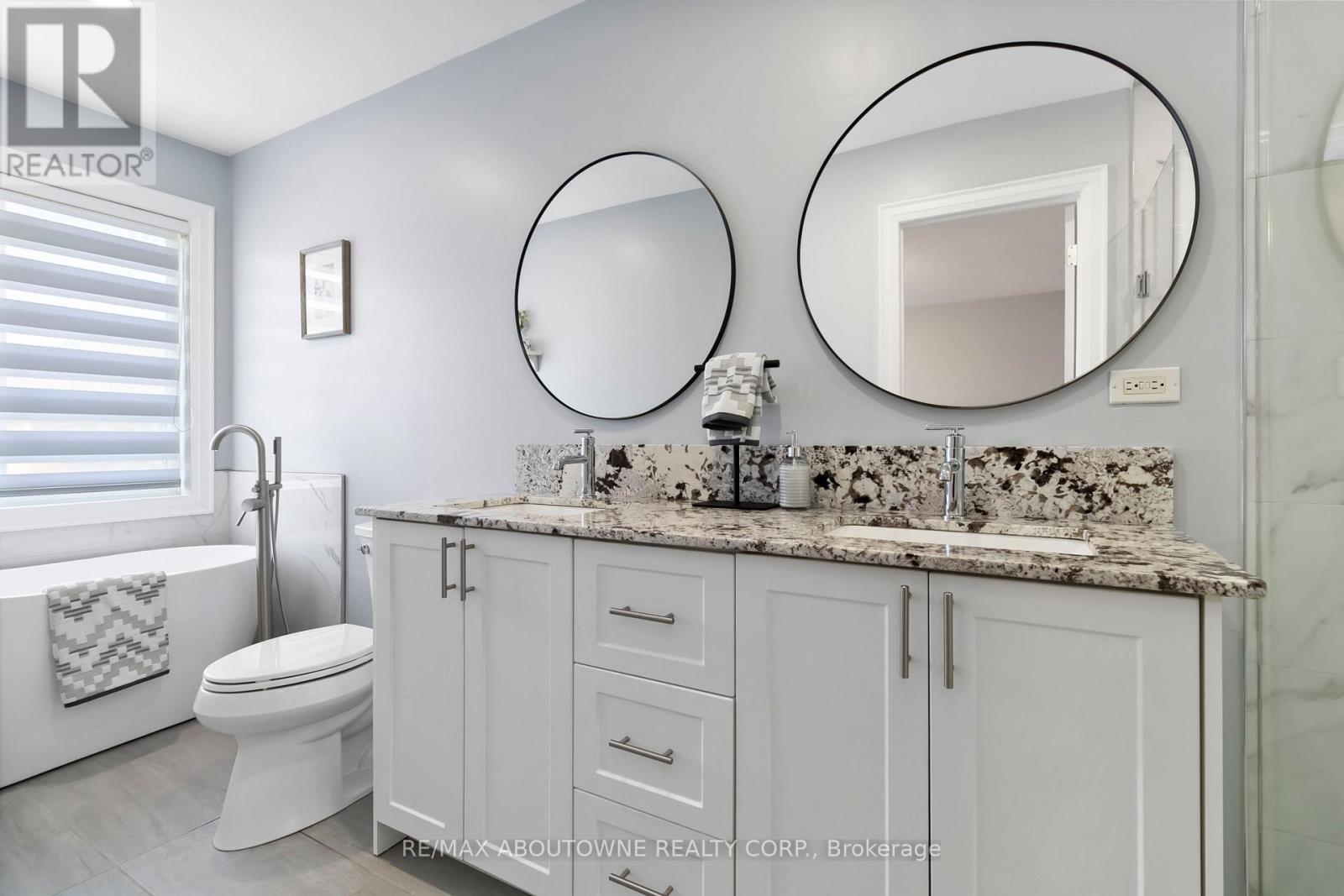 2286 Dunforest Crescent, Oakville, Ontario  L6M 4X3 - Photo 21 - W12491924