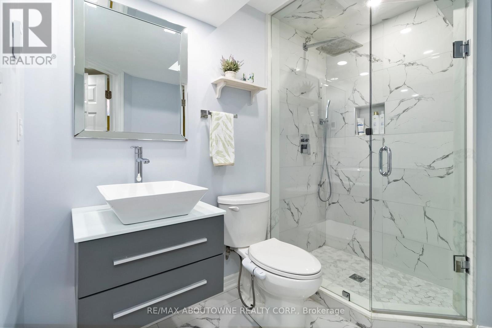 2286 Dunforest Crescent, Oakville, Ontario  L6M 4X3 - Photo 27 - W12491924