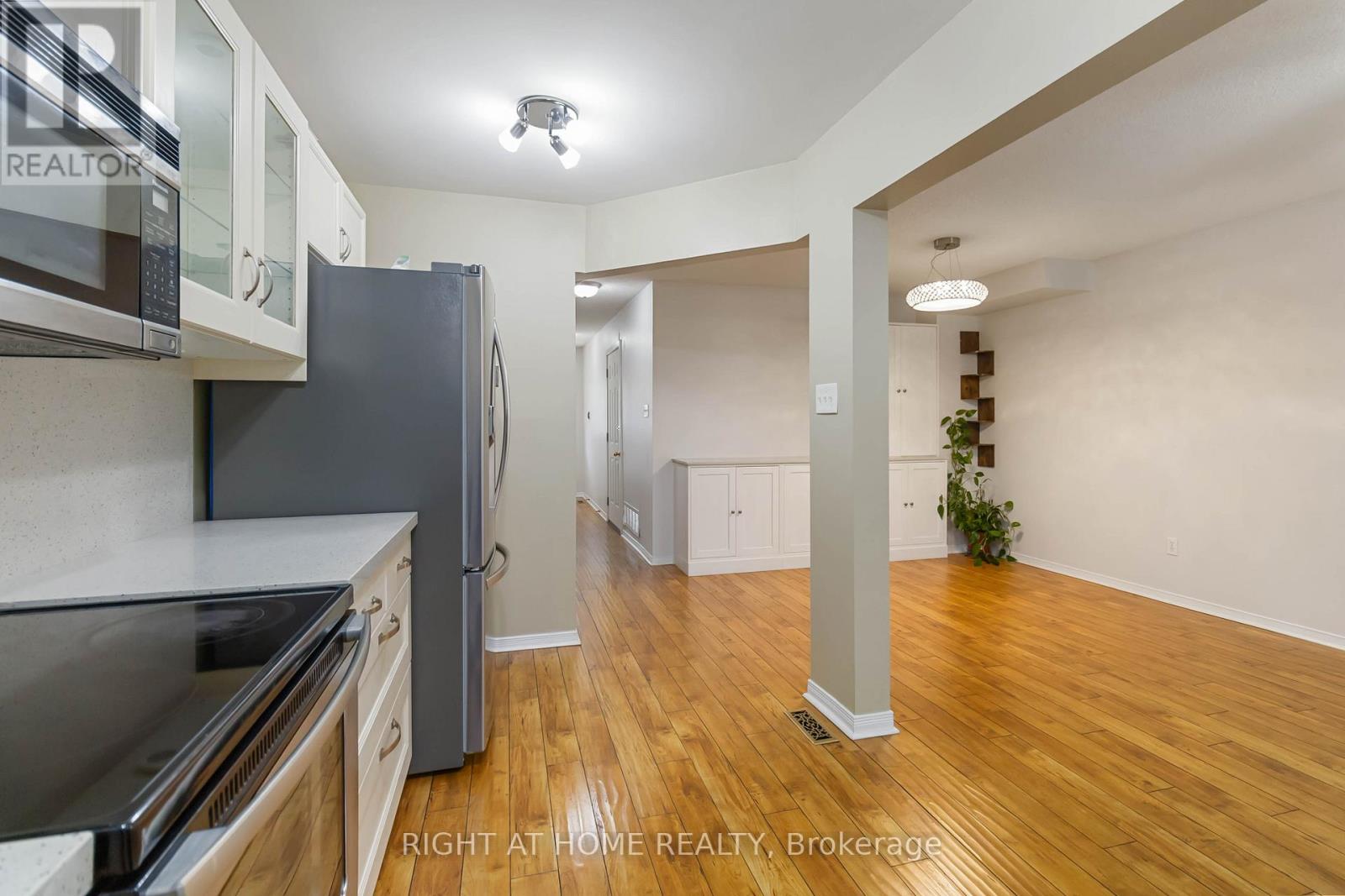 12 - 1520 Reeves Gate, Oakville, Ontario  L6M 3J4 - Photo 9 - W12491926