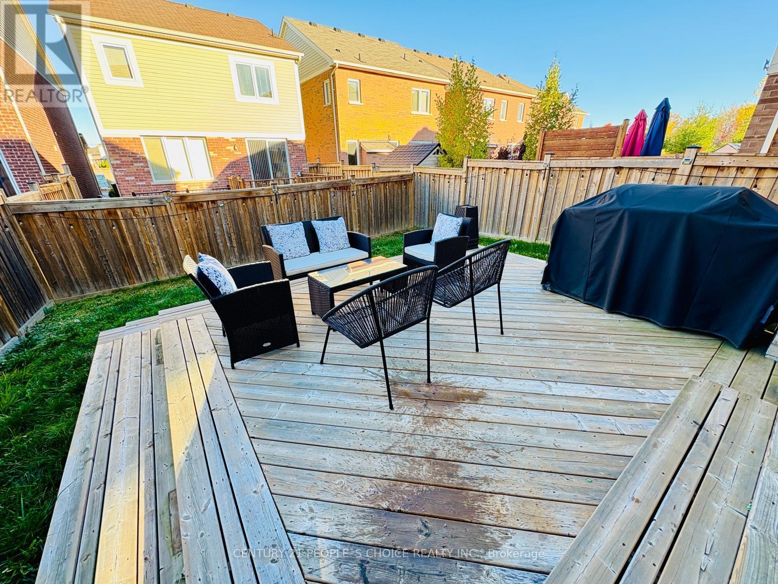 76 Leadenhall Drive, Brampton, Ontario  L7A 0B2 - Photo 14 - W12491932