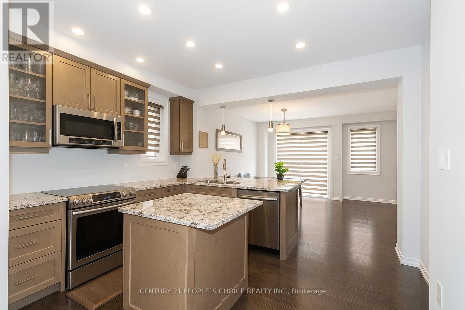 76 Leadenhall Drive, Brampton, Ontario  L7A 0B2 - Photo 3 - W12491932