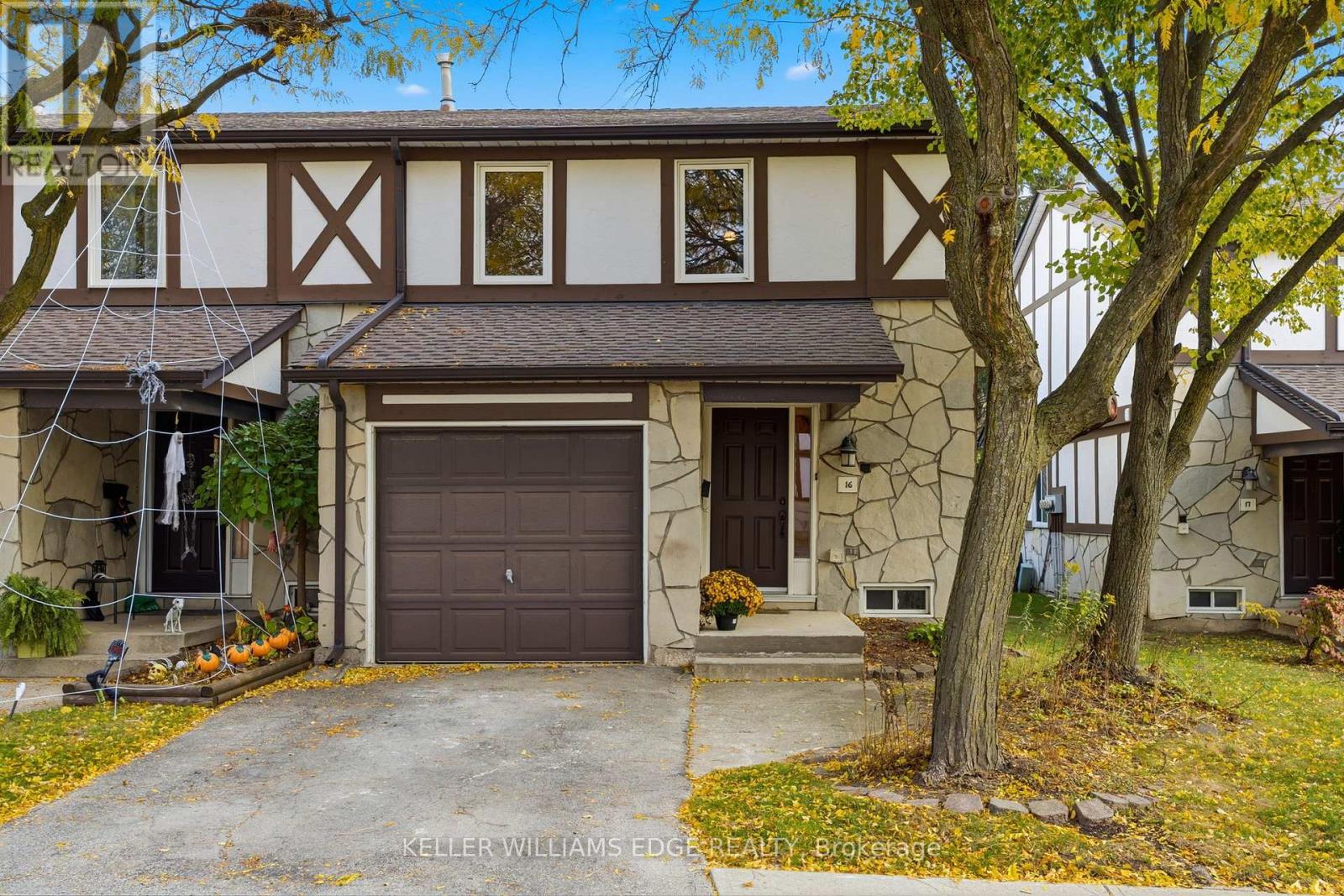 16 - 2200 GLENWOOD SCHOOL DRIVE, Burlington, Ontario