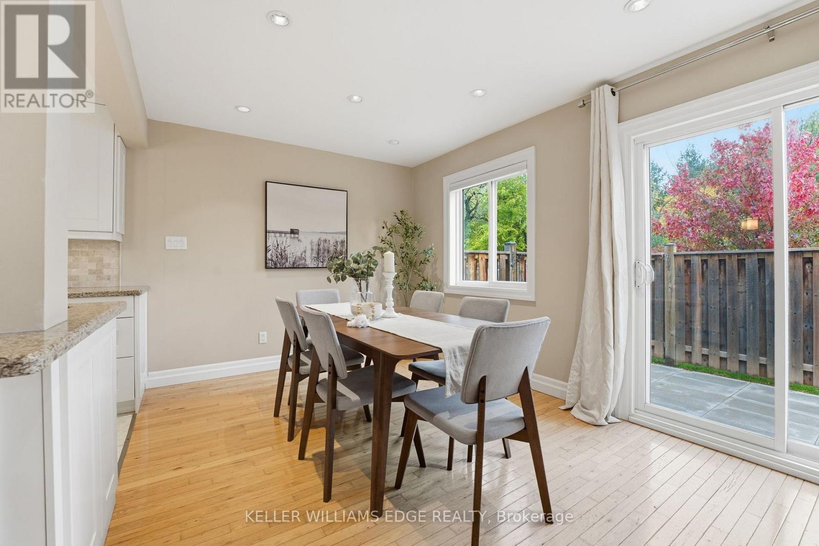 16 - 2200 Glenwood School Drive, Burlington, Ontario  L7R 4H5 - Photo 10 - W12491956