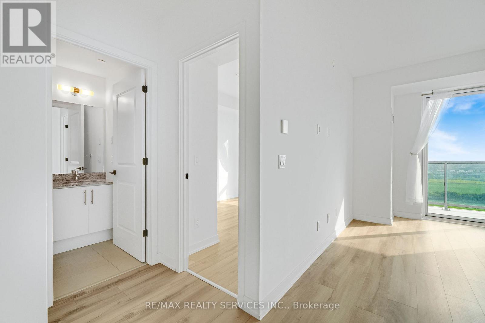 1206 - 345 Wheat Boom Drive, Oakville, Ontario  L6H 7X4 - Photo 12 - W12491970