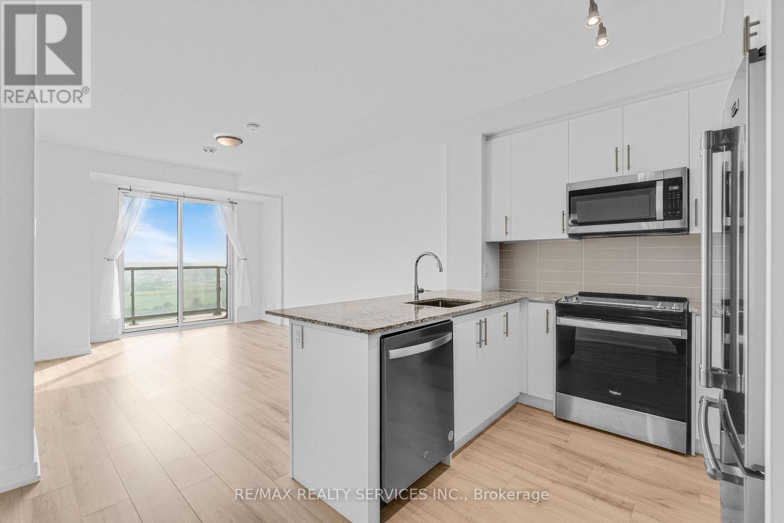 1206 - 345 Wheat Boom Drive, Oakville, Ontario  L6H 7X4 - Photo 5 - W12491970