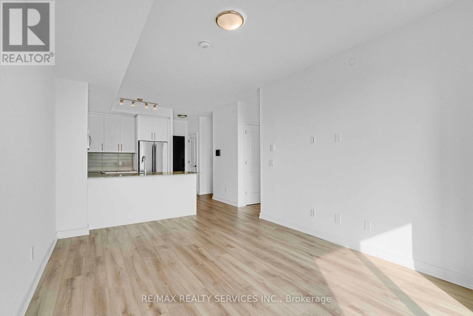 1206 - 345 Wheat Boom Drive, Oakville, Ontario  L6H 7X4 - Photo 7 - W12491970