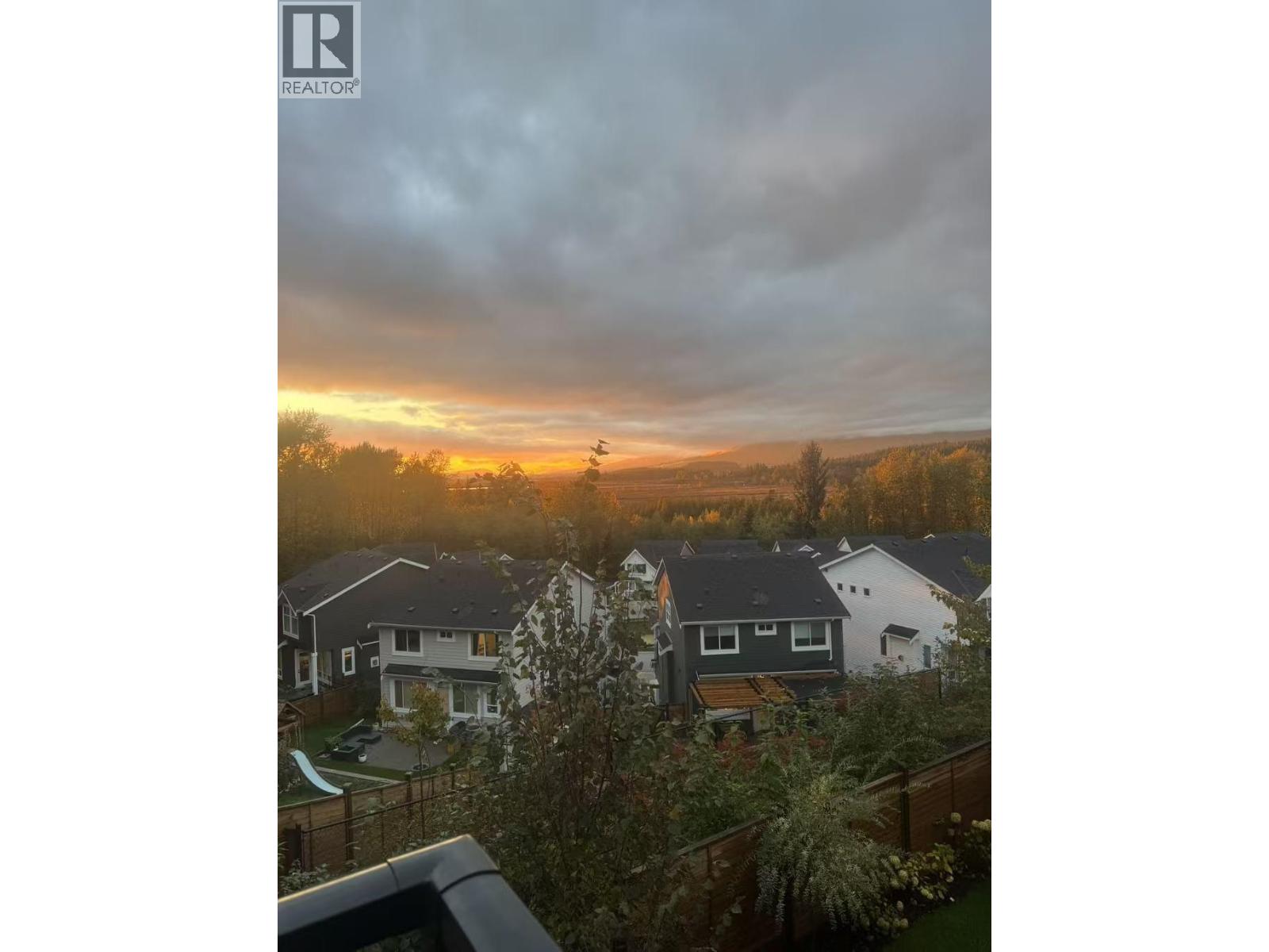 Upper Level 14033 Buckels Drive, Maple Ridge, British Columbia  V4R 0B8 - Photo 4 - R3063303