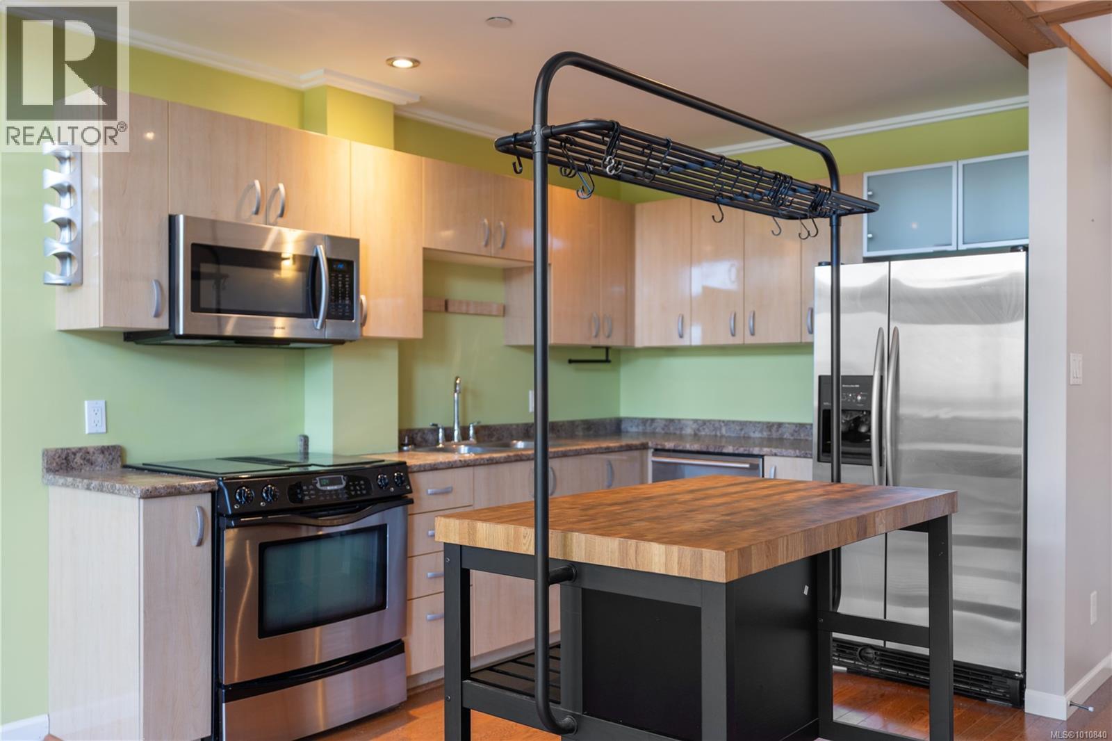 409 829 Goldstream Ave, Langford, British Columbia V9B 2X7 - Photo 5 - 1010840