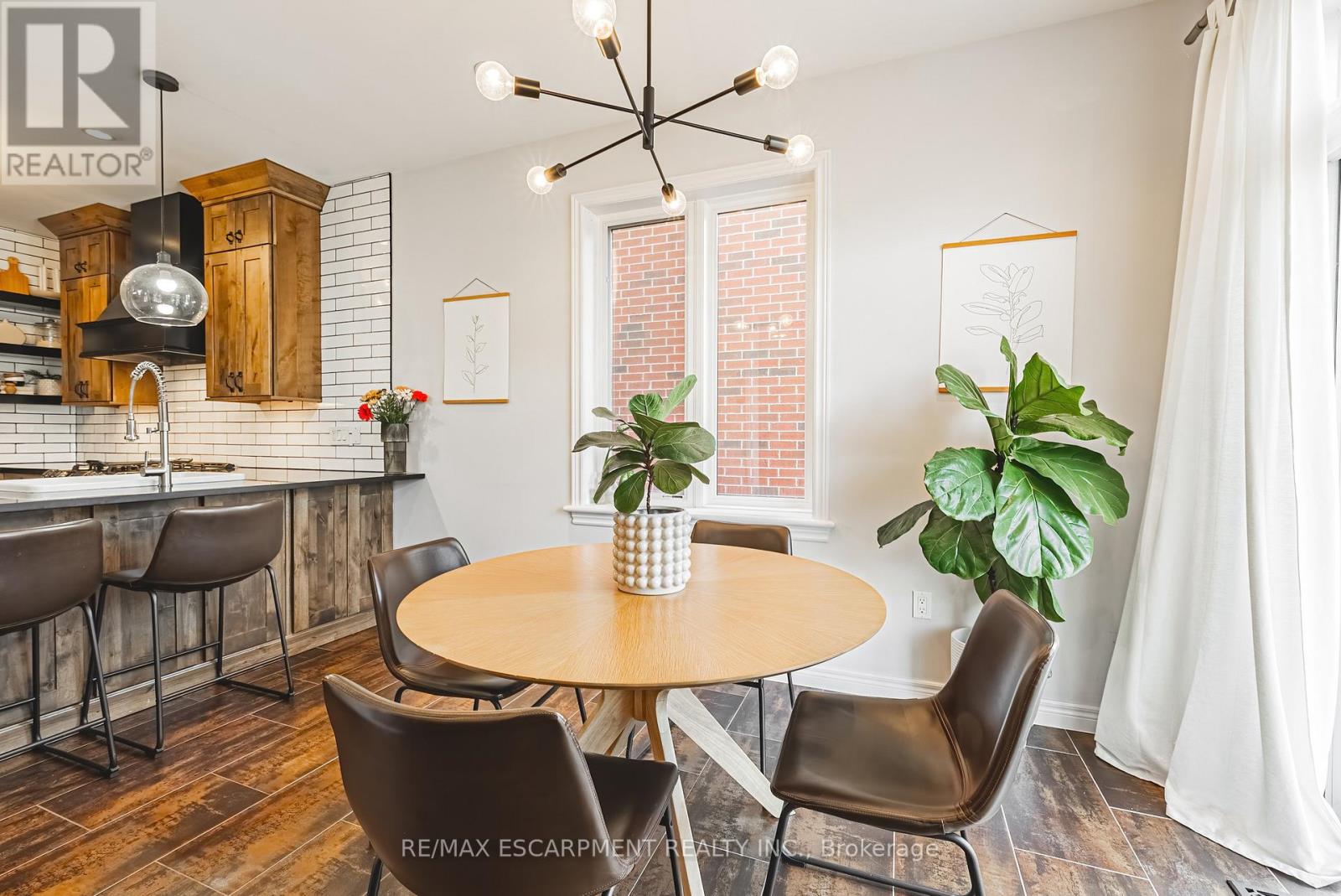 8 Matteo Trail, Hamilton, Ontario  L9B 0E8 - Photo 8 - X12491590