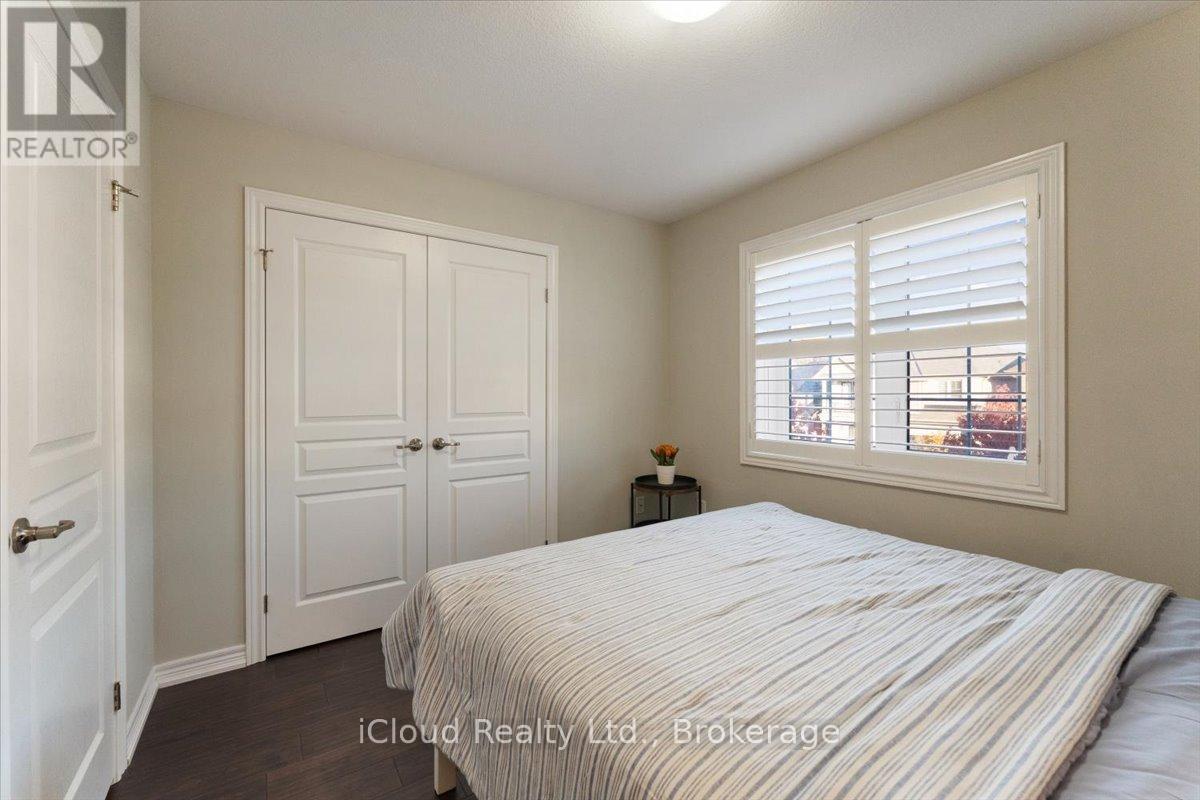 115 Echovalley Drive, Hamilton, Ontario  L8J 0H1 - Photo 21 - X12491604