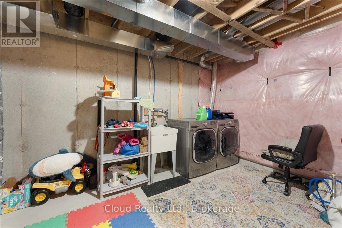 115 Echovalley Drive, Hamilton, Ontario  L8J 0H1 - Photo 33 - X12491604