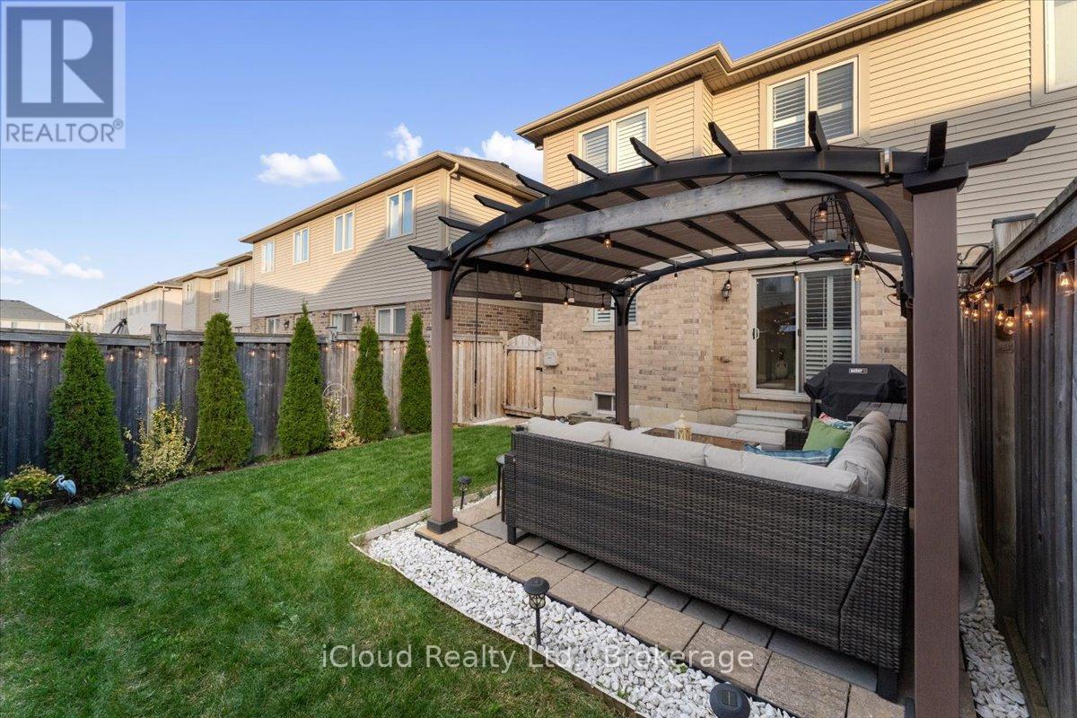 115 Echovalley Drive, Hamilton, Ontario  L8J 0H1 - Photo 39 - X12491604