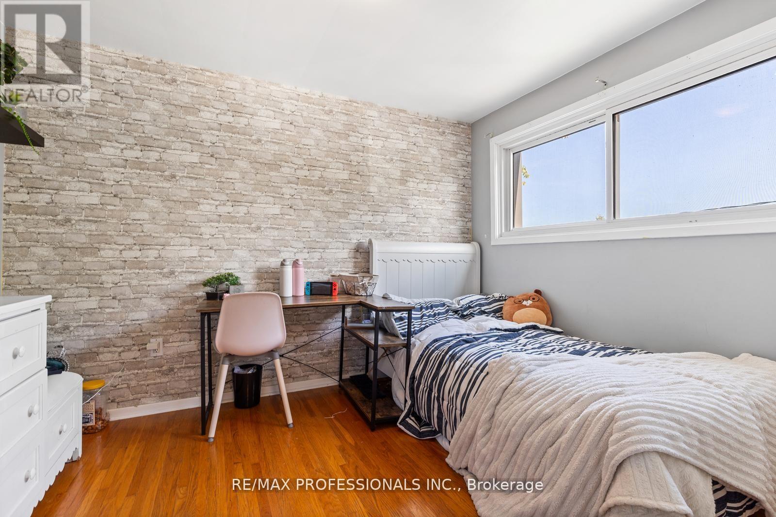 304 - 5 Viking Court, Grimsby, Ontario  L3M 3T8 - Photo 11 - X12491646