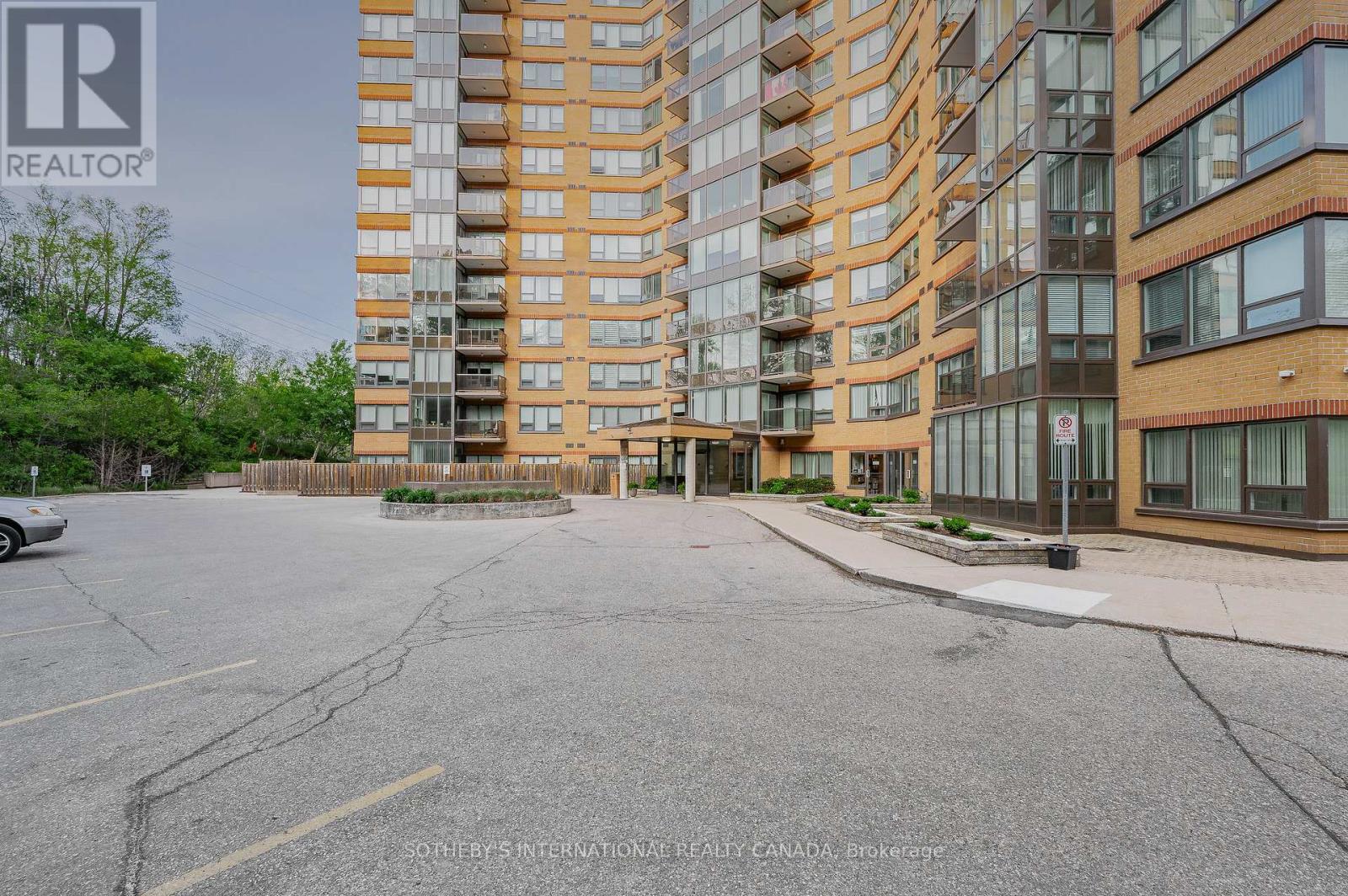 1003 - 237 King Street W, Cambridge, Ontario  N3H 5L2 - Photo 3 - X12491674