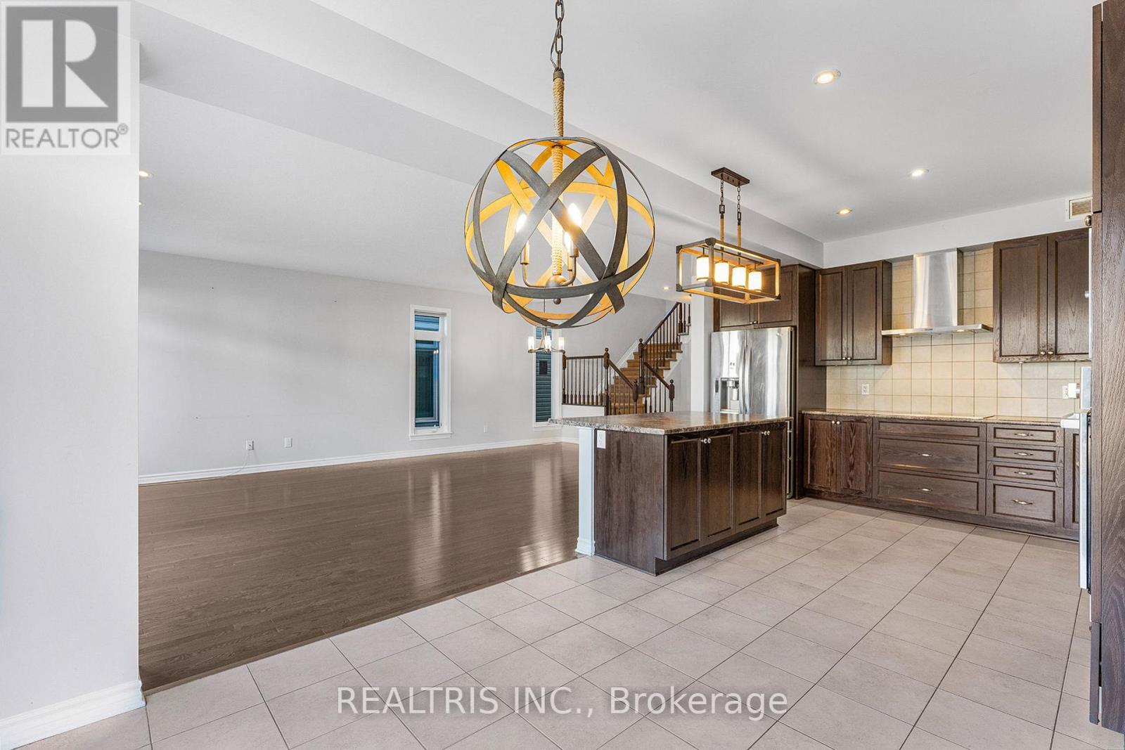 471 Creekview Way, Ottawa, Ontario  K1T 0J4 - Photo 11 - X12491708