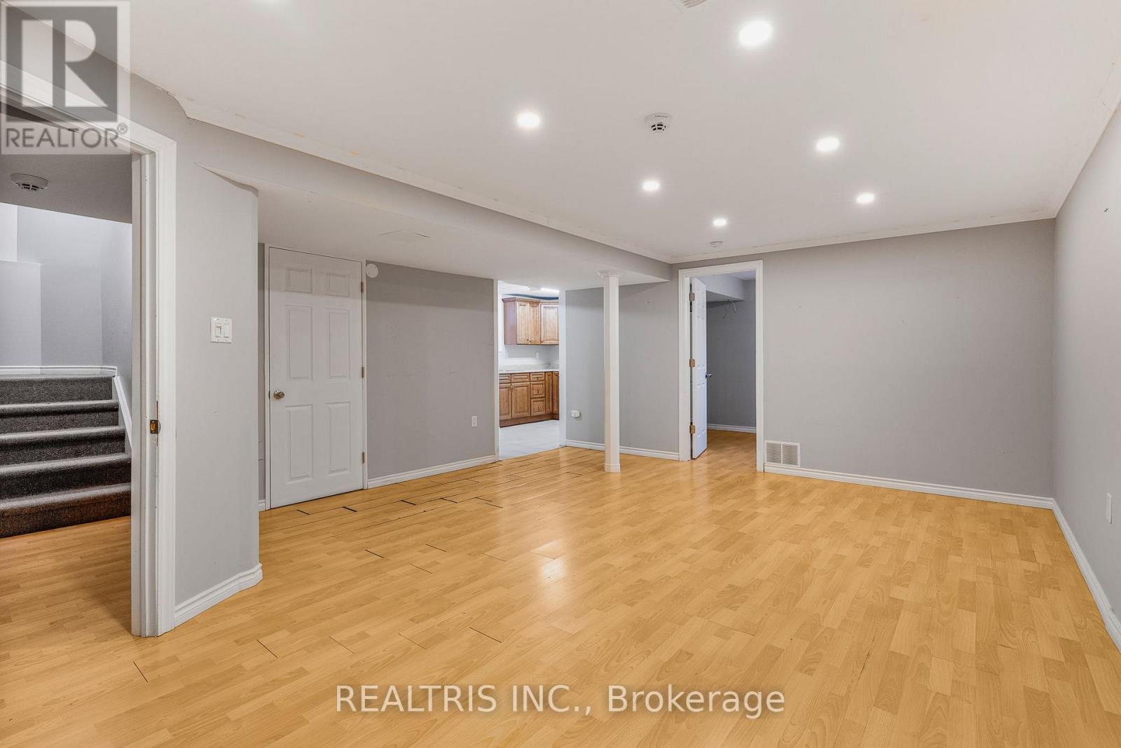 1905 Des Epinettes Avenue, Ottawa, Ontario  K1C 6P6 - Photo 23 - X12491712